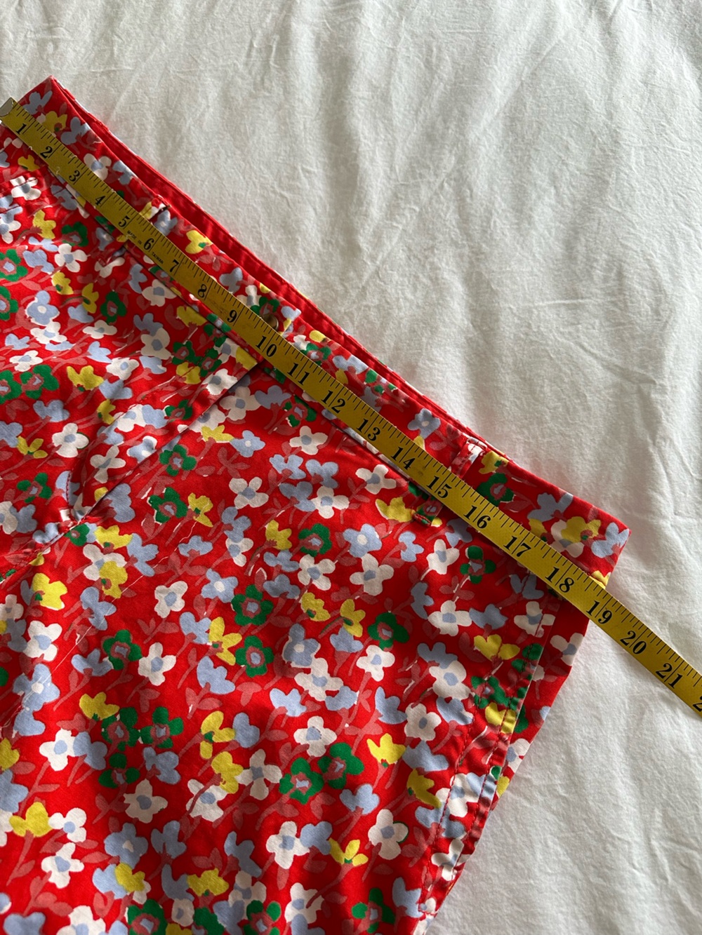 Talbots Red Floral Print Bermuda Shorts, size 14 - Picture 8 of 11